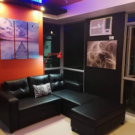 Cubao Manhattan Heights Unit 11Pq Tower B, 1Br 奎松市 外观 照片